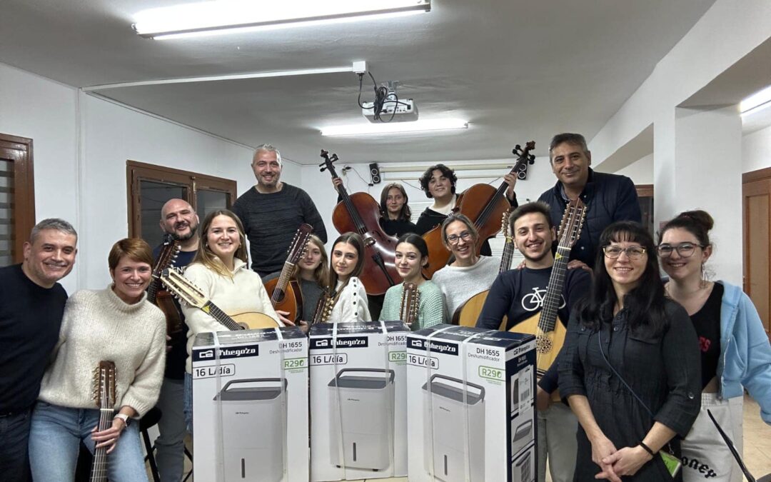 GRACIAS A LA ORQUESTA DE PLECTRO DE ESPIEL (CÓRDOBA)